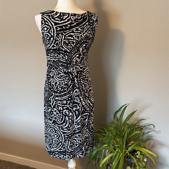 Loft Jersey Patterned Women's Dress SZ 6 navy/white Ikat sweetheart neck EUC - Picture 3 of 8